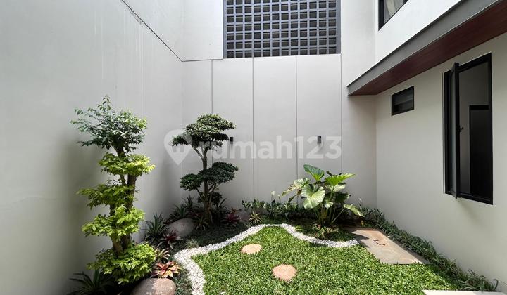 Papillo Taman Chrysant | Rumah 2 Lantai Modern Kontemporer – BSD 2