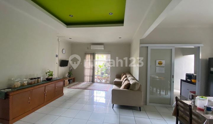 Comfortable and Spacious 179m2 House with Gazebo Near The Gardens