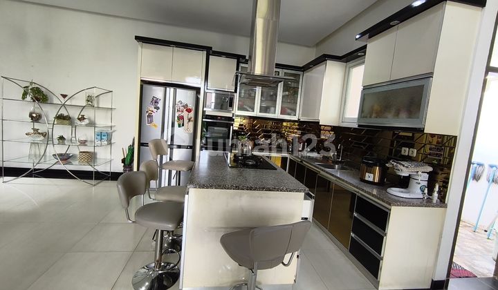 JUAL RUMAH MEWAH FULLY FURNISHED DI TENGAH KOTA CIREBON Tanah 1.140 m²  2
