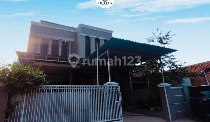 Rumah Tingkat Pojok Siap Huni Tanah 300m² di Pusat Kota Slawi  1