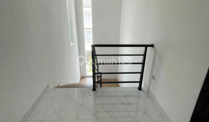 Rumah Grisenda Pik Uk 8x18 Hadap Selatan 8