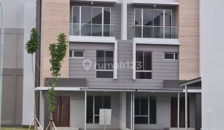 Hadap Selatan Rumah Golf Island Pik Ukuran 6x12,5 1