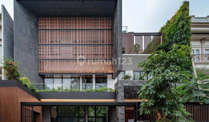 Rumah Pik Modern Minimalis Siap Huni Ada Pool Lift 1