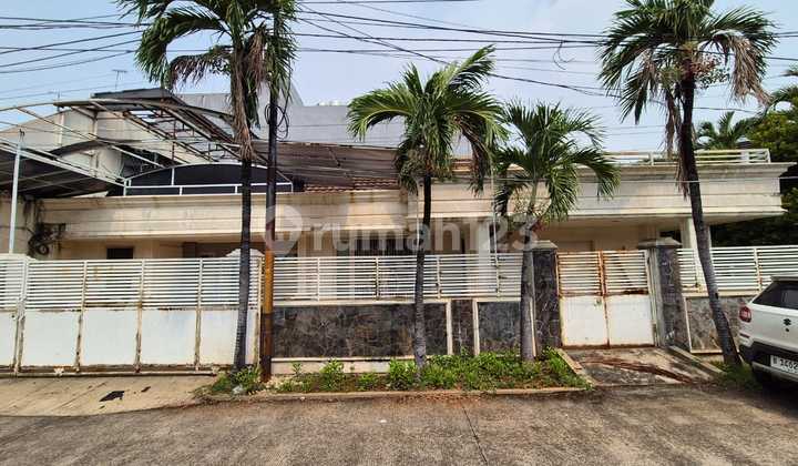 Rumah Pluit Utara Hadap Barat Utara Dekat Pantai Mutiara