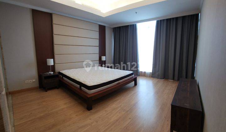 Apartement Kempinski Residence 3 BR Furnished Bagus 2