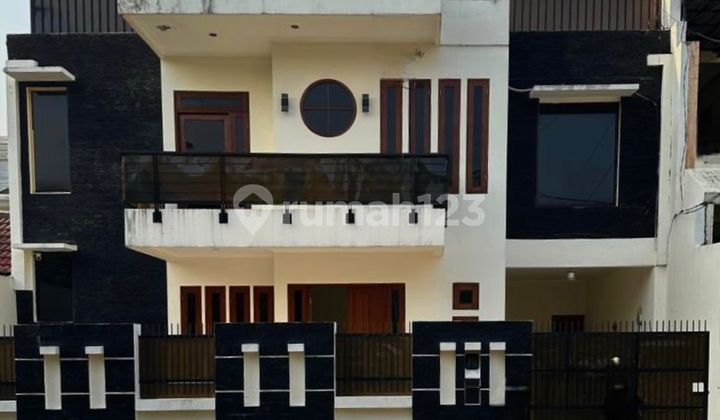 Duren Tiga, South Jakarta Unfurnished Rental House