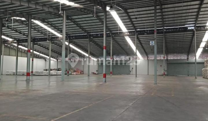 DISEWAKAN GUDANG MODERN STAND ALONE!! Lokasi Dalam Kawasan Industri, Loading Dock & Sangat Dekat Pintu Tol