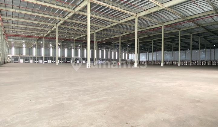 FOR RENT MODERN WAREHOUSE!! Loading Dock, Toll Access, New Warehouse With Ample Parking Space