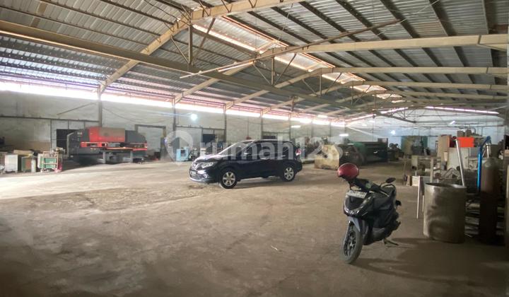 FOR SALE WAREHOUSE, LAND INCLUDED!!! Strategic Location, Toll Access, City Center & Corner Position (Rarely Available) FOR SALE WAREHOUSE, LAND INCLUDED!!! Strategic Location, Toll Access, City Center & Corner Position (Rarely Available)