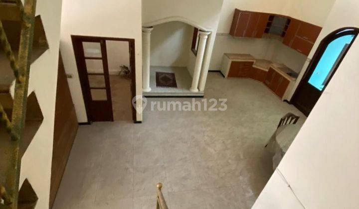 Rumah 2 Lantai Shm Sudah Renovasi Siap Huni Jambangan Indah 2