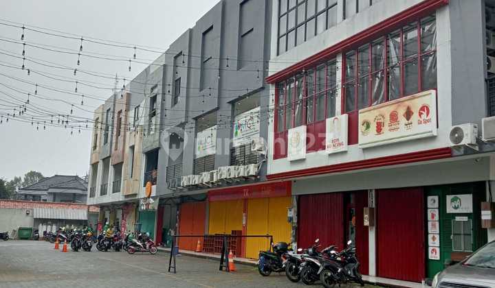 Ruko di Jl. Jombang Raya, Tangerang Selatan 520 m Sudah Renovasi HGB 2