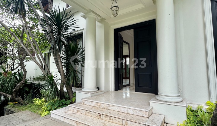 Bright House with 5 bedrooms and a pool in a premium Compound 1