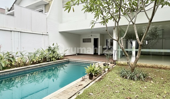 Green House In A Townhouse Behind Citos Mall In Cilandak Ajh02159