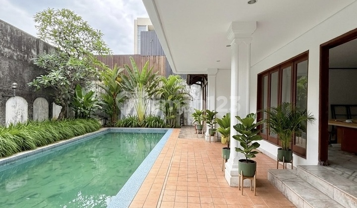 Rumah 5 Kamar Cocok untuk Kantor Ajh03125