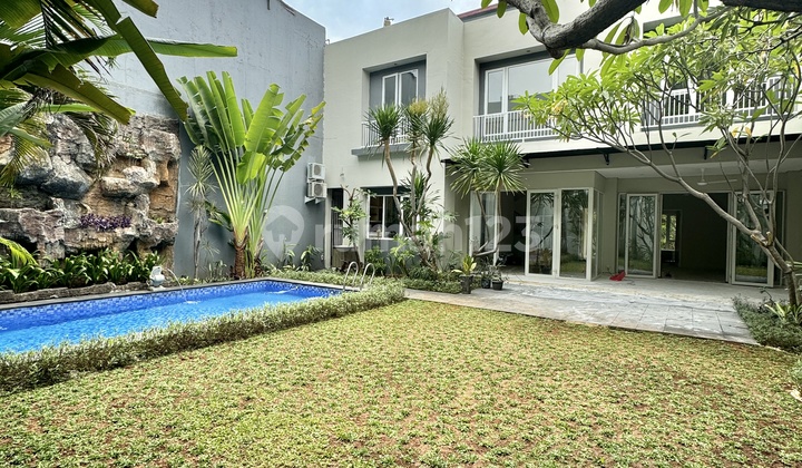 Minimalist Modern House 5BR With Pool In Kemang Compound Ajh04125