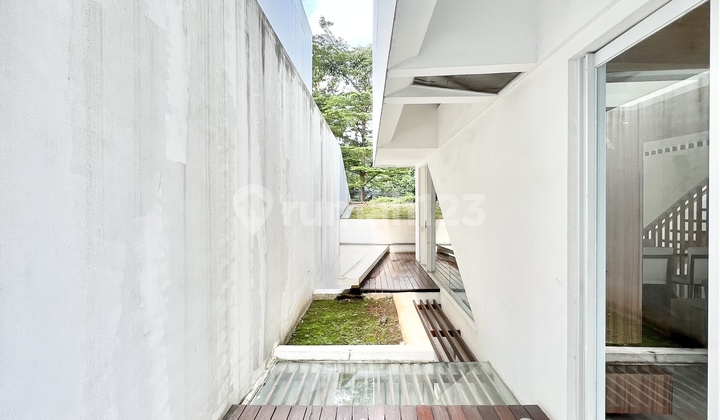 Stand Alone House Full Furnished In Ampera Area Owmeg 10