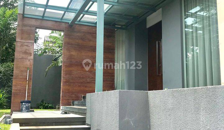 Rumah Minimalis 6 Kamar Tidur Dengan Kolam Renang Ajh06037 1