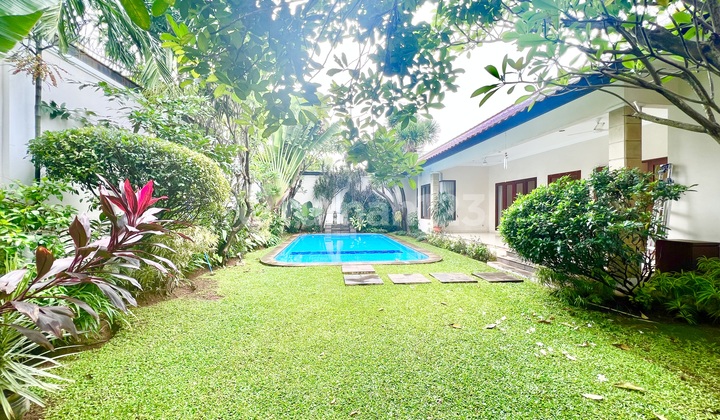 Rumah Mandiri 4 Kamar Tidur di Kemang Ajh04041 Rumah Mandiri 4 Kamar Tidur di Kemang Ajh04041