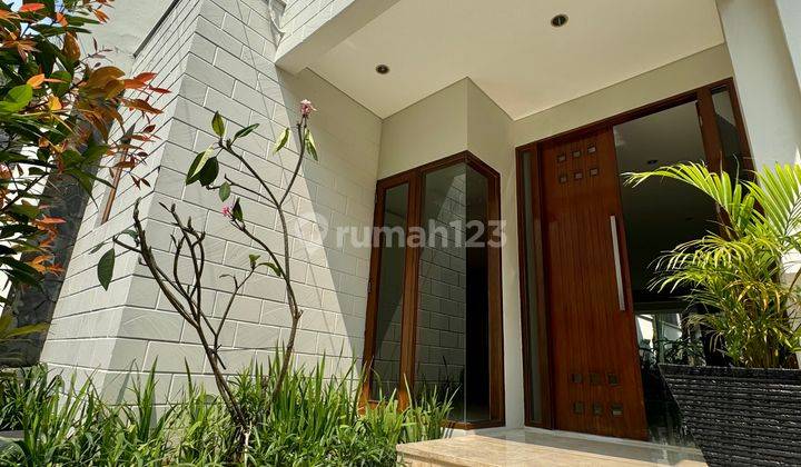 Minimalist Modern House 4 BR In Kemang Compound Ajh04116 1