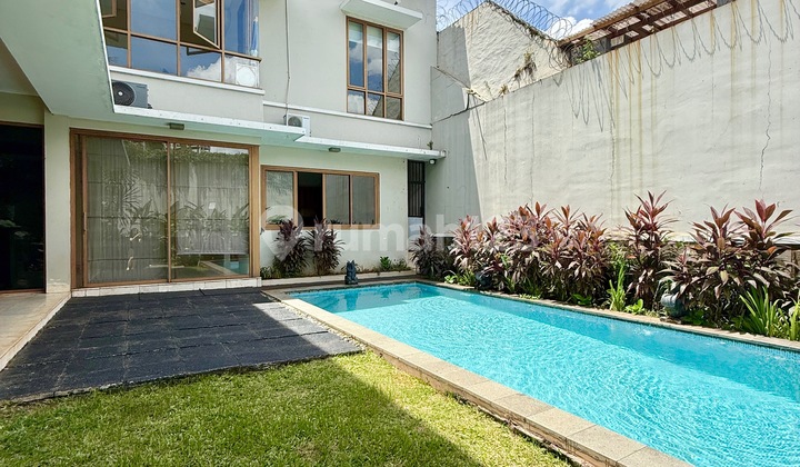 Bright Minimalist Modern House  in Pejaten Compound AJH04192 2