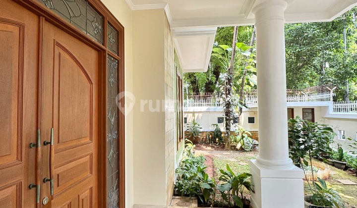 Classic modern house 5BR in a quiet area og pondok indah AJH06230 2