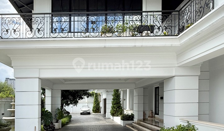 Rumah Gaya American Classic Furnished - Pool & Garden AJH05072