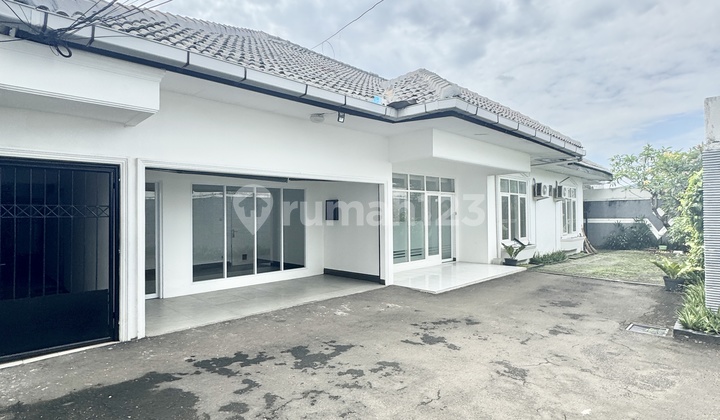Stand Alone House 1 Storey in Kemang with Private Pool AJH04149 2