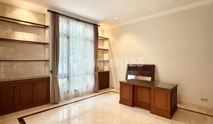 Stand Alone House 5 BR with private pool and bug garden AJH04145 2