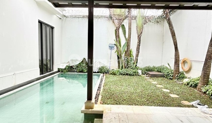 Tropical House 5Br In A Quiet Pejaten Compound Ajh05025