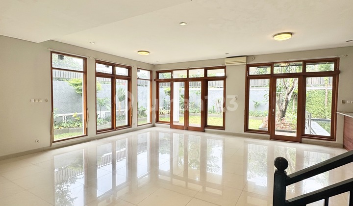 Stand Alone Minimalist House 4BR with Pool & big Garden AJH04142 2