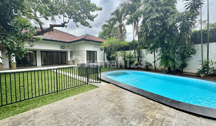 1 Storey House 4 Bedrooms With Private Pool And Garden Ajh04033