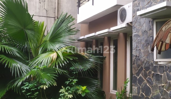 Rumah Lokasi Prime Kawasan Elit nyaman Kebayoran baru corio