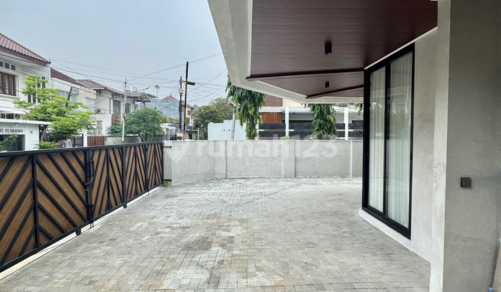 Rumah Brand New design Arsitek ternama di Pondok Indah AJH06249 Rumah Brand New design Arsitek ternama di Pondok Indah AJH06249