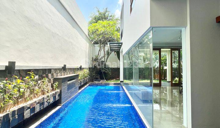 Minimalis Modern Dengan Kolam Renang Taman Dlm Cluster Ajh04039 1