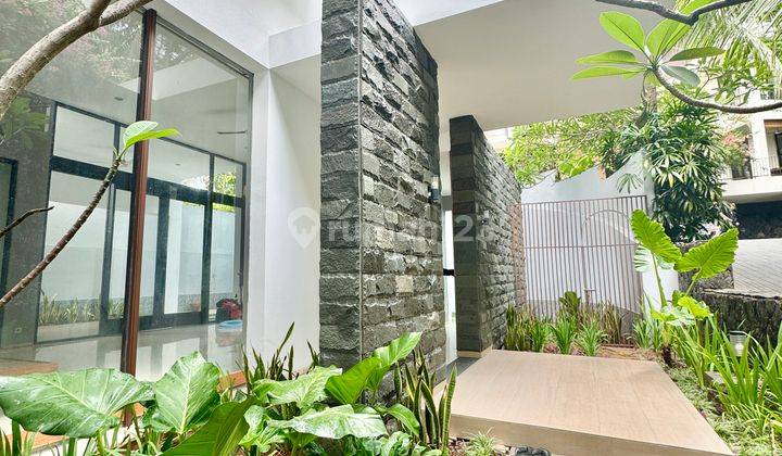 Tropical House 4 Bedrooms In Cilandak Compound Ajh02112 1