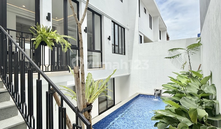 Brand New !! 4 Bedroom Classic Modern Townhouse Ajh07057