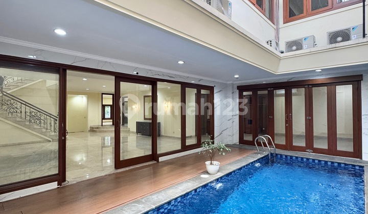 Nice homy house 5 br with pool in a quiet area Pondok Indah AJH06231