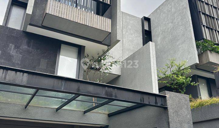 Rumah Minimalis glass House di Cluster di Permata Hijau corio 1