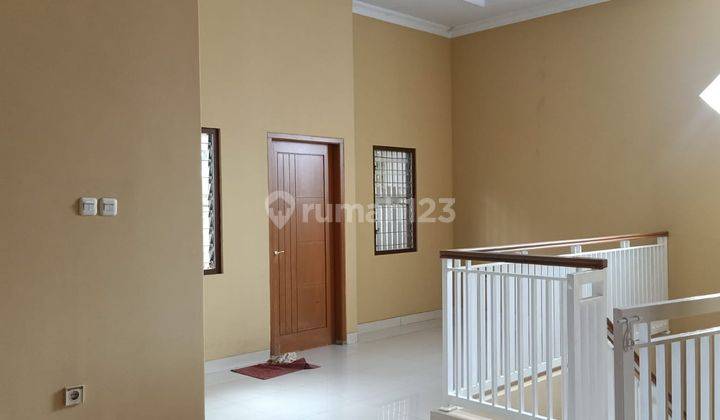 Rumah sewa di Perumahan Taman Kota Blok D Bekasi 2 Lantai Bagus 12