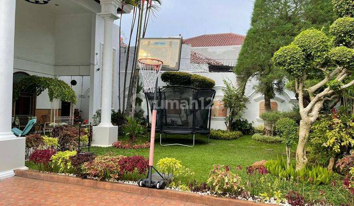 Rumah mewah + kolam renang di Cempaka putih Barat Jakarta SHM 2