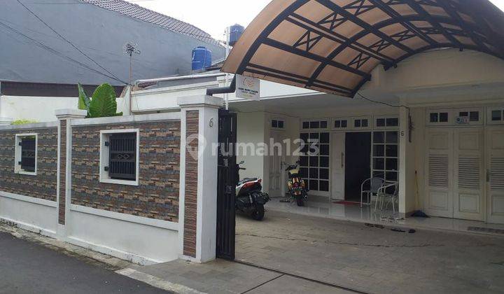 Rumah Asri strategis di Tebet Menteng Dalam Jakarta Selatan SHM 2