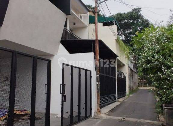 Rumah Baru siap huni di Tebet Timur Dalam Jakarta Selatan SHM 2