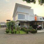 Rumah dekat living world di  Bellevue Kota Wisata Cibubur Bogor  2