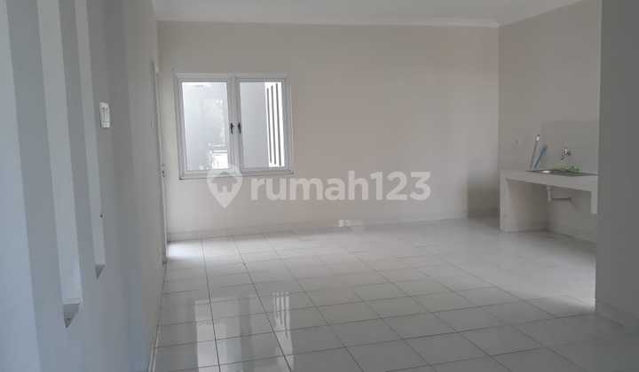 RUMAH BAGUS 2 LANTAI, 4 KAMAR TIDUR KOTA WISATA