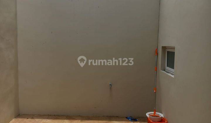 Disewakan Rumah Baru Grees Paramount Village Simongan Semarang 8