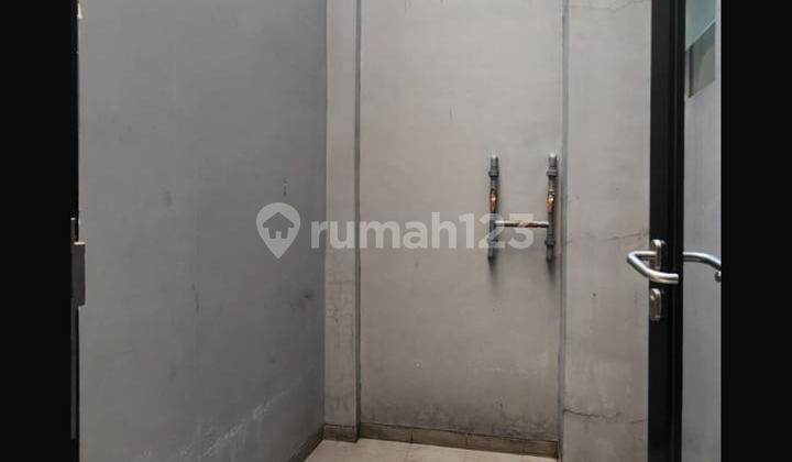 Dijual Ruko Langka Victorialane Hadap Jalan Boulevard