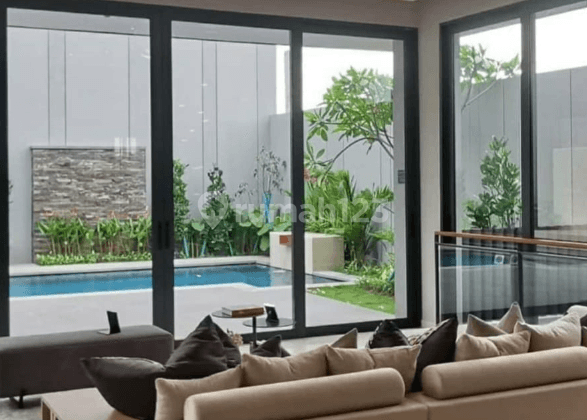 RUMAH SULTAN MEWAH INCLUDE LIFT NAVA PARK CLUSTER LYNDON 5