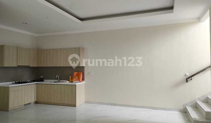 DIJUAL RUMAH BAGUS SUTERA NARADA 2