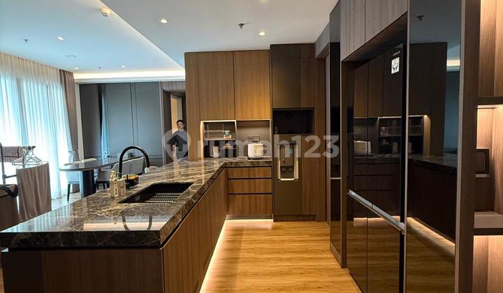 Dijual Lloyd Signature Apartment 3 BR + 1 Alam Sutera 2