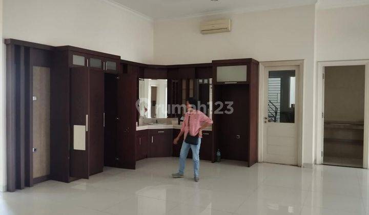 Rumah Mewah Siap Huni Strategis Di Cempaka Putih Barat Jakarta Pusat 2